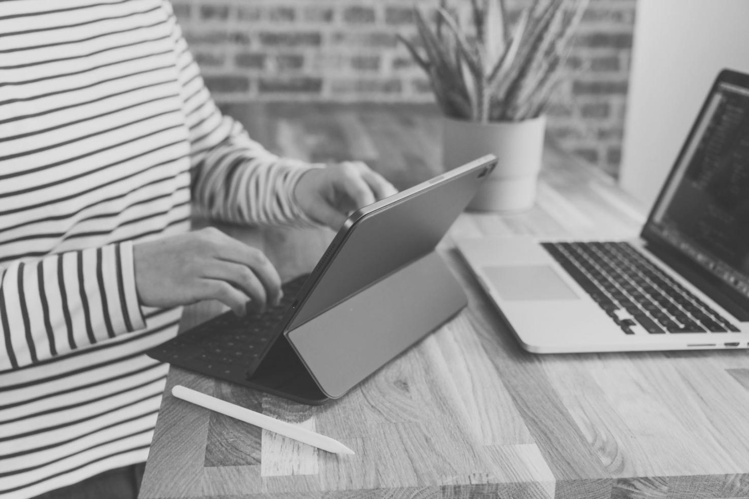 Dashboard fintech cu indicatori și metrici